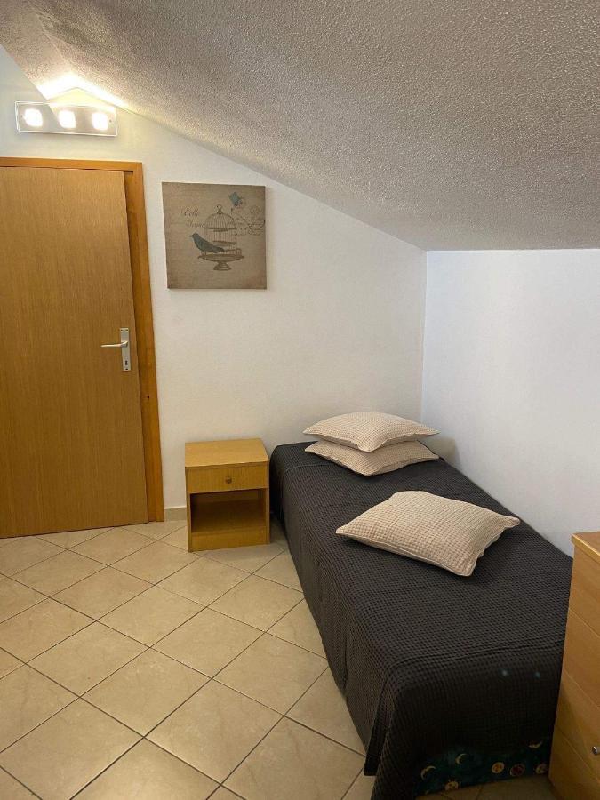 Apartmani Biserka Пунат Екстериор снимка
