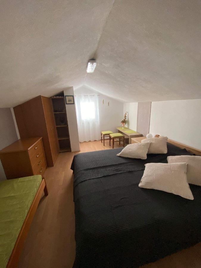 Apartmani Biserka Пунат Екстериор снимка